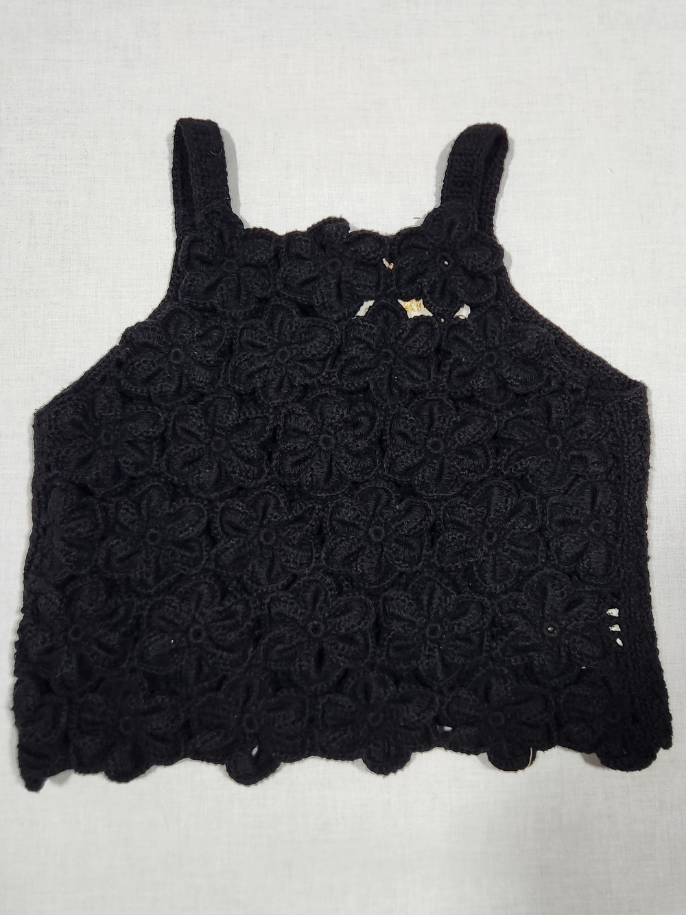 Black Stella Pardo Crochet Floral Cropped Camisole Tank Top